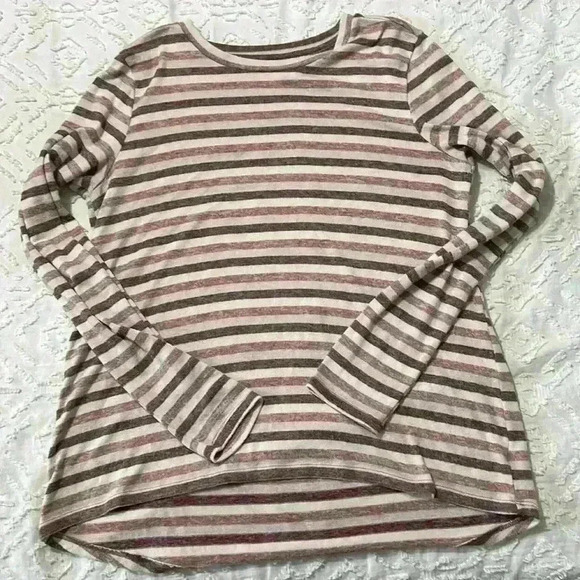 American Eagle Soft & Sexy Plush Striped Lightweight Shirt. Size Small - Picture 7 of 7